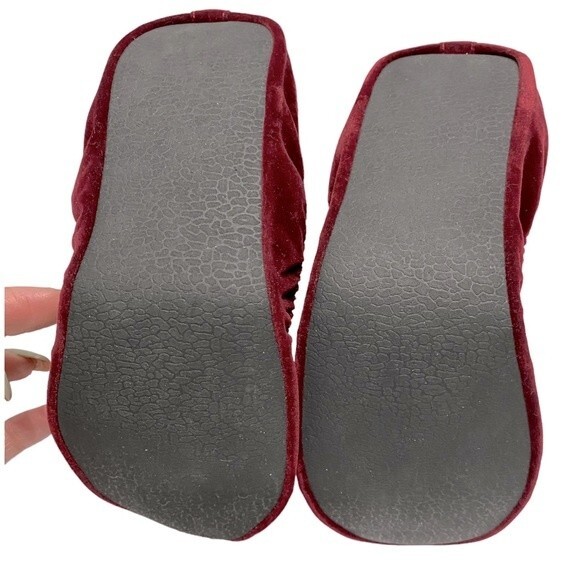 Cabeau Womens Classic Foldable Flats Red Velvet M/L - Picture 2 of 6